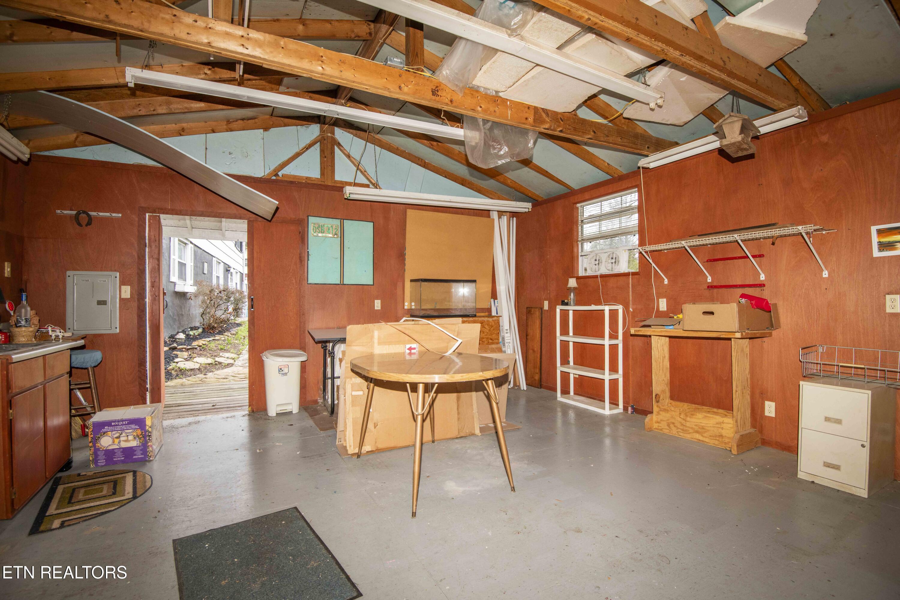5814 Blossom Road Knoxville, TN 37912 - Photo 49 of 52 Work Shop