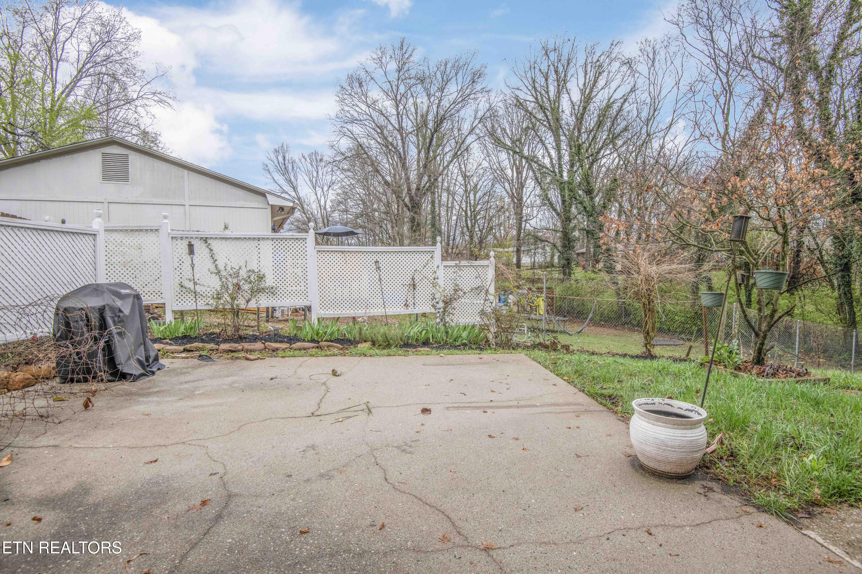 5814 Blossom Road Knoxville, TN 37912 - Photo 9 of 52 Back Patio