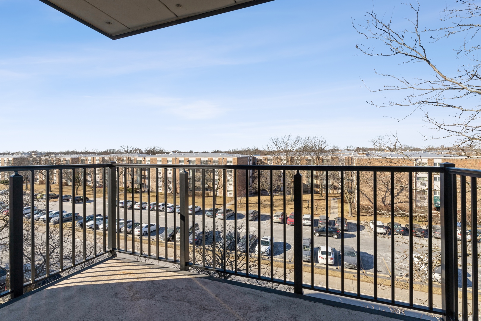9701 North Dee Road, Unit 5M Niles, IL 60714 - Photo 13 of 21 a balcony with outdoor space