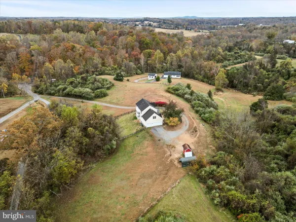 $690,000 | 5194 Beach Ridge Lane, Amissville, VA 20106