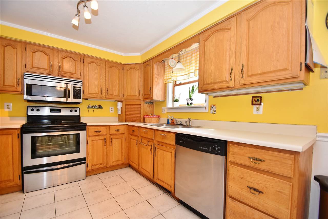 13 Blackberry Road, Unit R Derry, NH 03038 - Photo 4 of 16