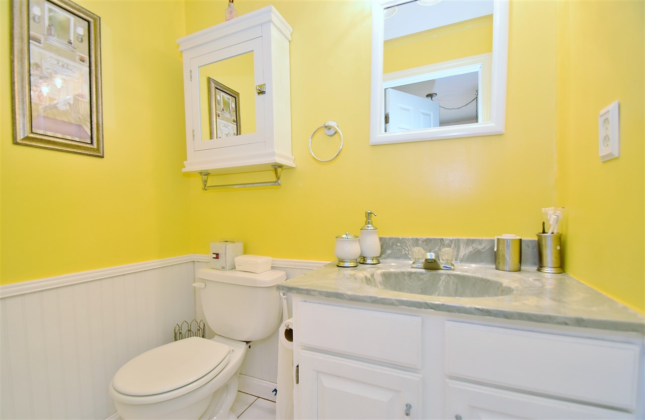 13 Blackberry Road, Unit R Derry, NH 03038 - Photo 8 of 16
