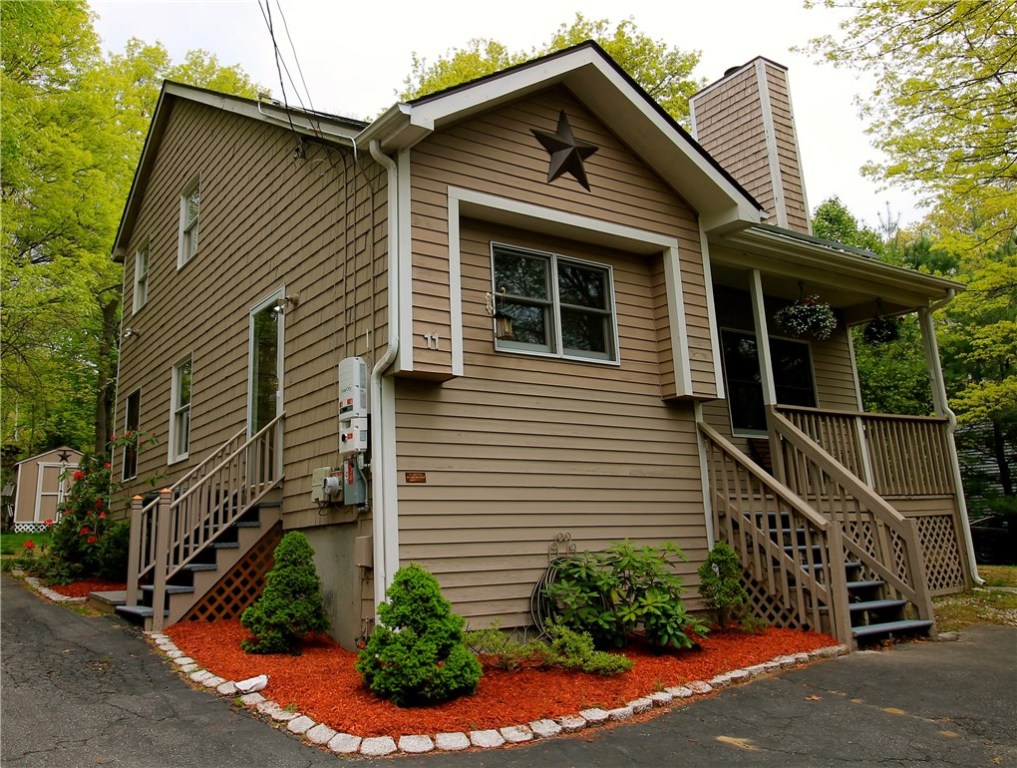 11 Congdon Street Coventry, RI 02816 - Photo 1 of 11 Gallery Image 1
