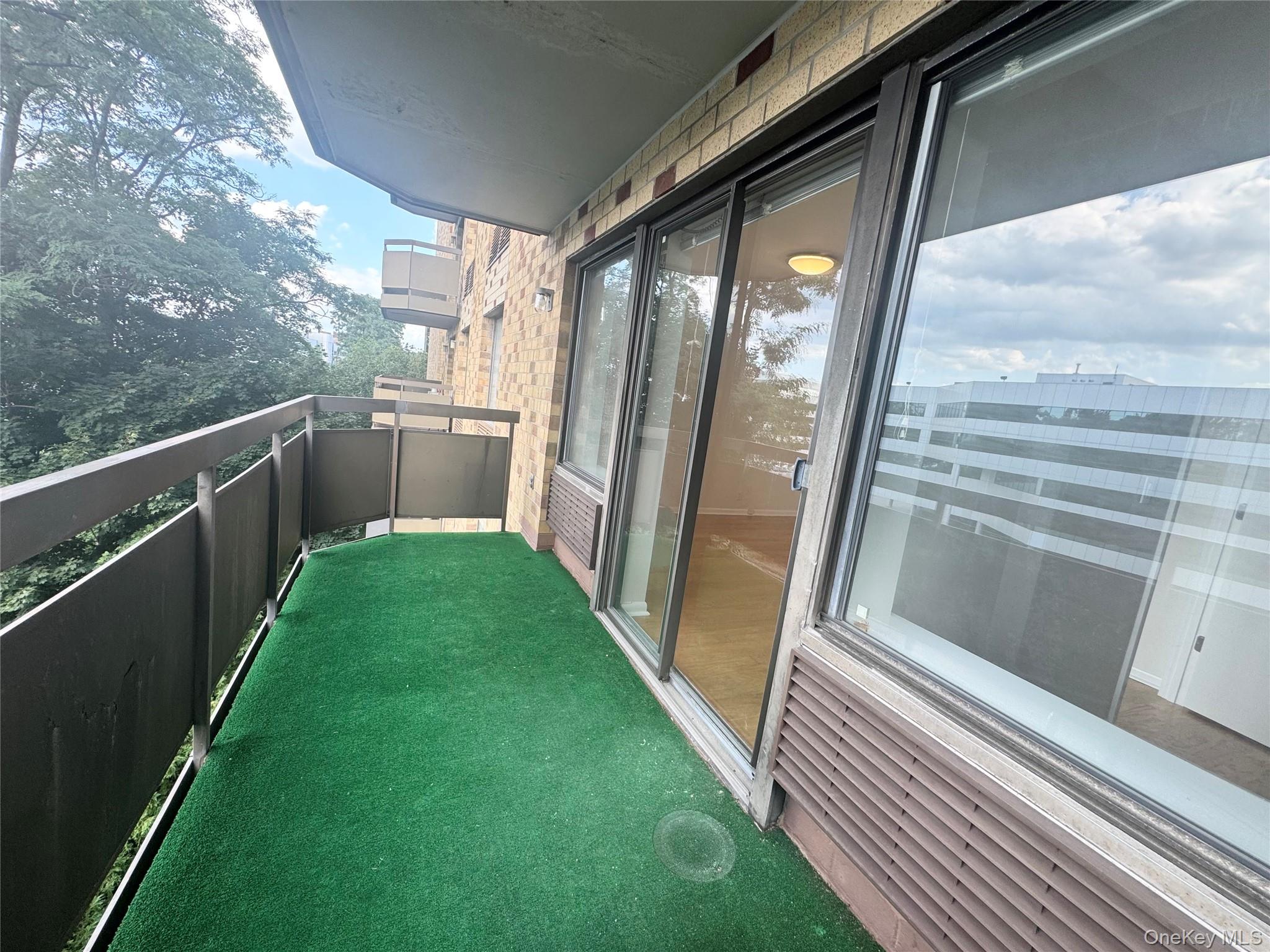141 Great Neck Road, Unit 3F Great Neck, NY 11021 - Photo 19 of 22 Gallery Image 19