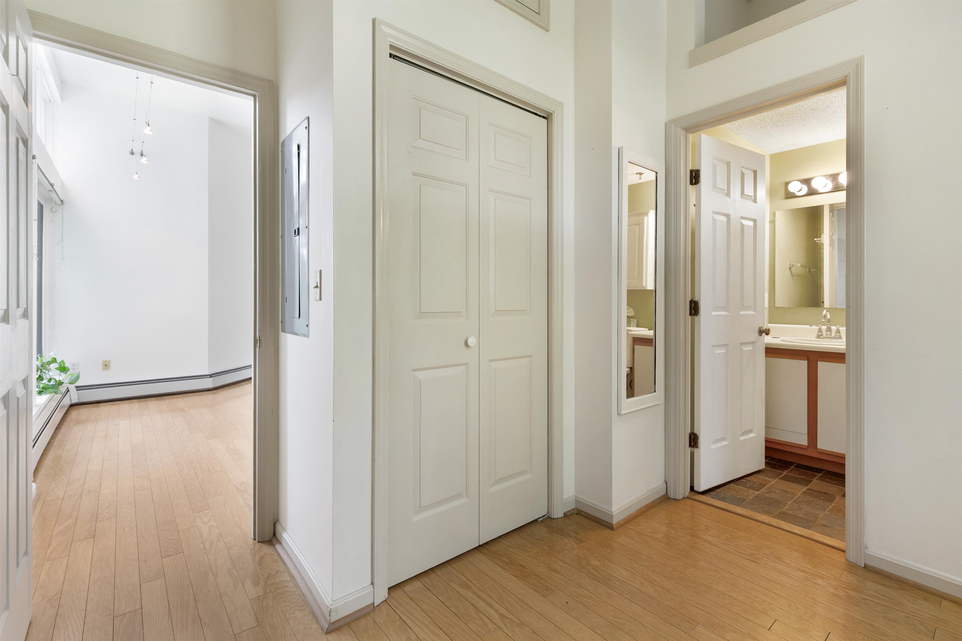 16 Hemlock Ridge Drive, Unit 204 Hartford, VT 05001 - Photo 14 of 19