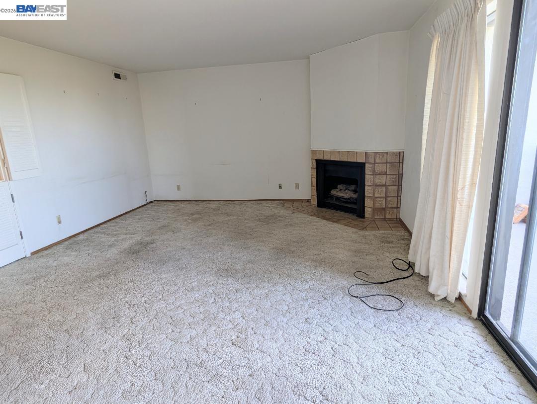 19100 Crest Avenue, Unit 25 Castro Valley, CA 94546 - Photo 8 of 14