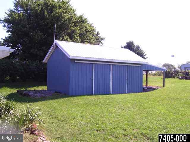 1469 Kbs Road Spring Grove, PA 17362 - Photo 4 of 13