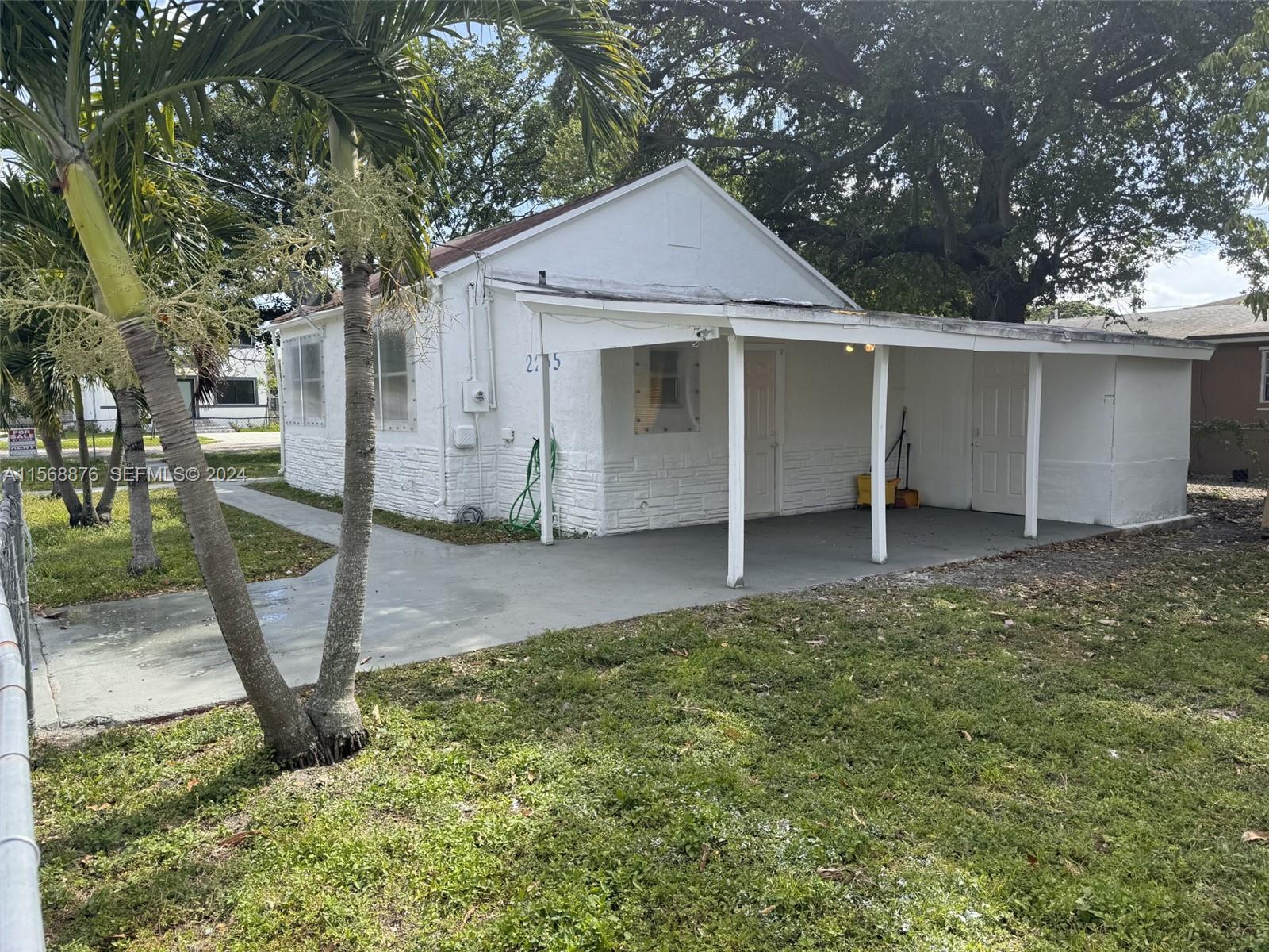 2255 Northwest 63rd Street Miami, FL 33147 - Photo 3 of 10