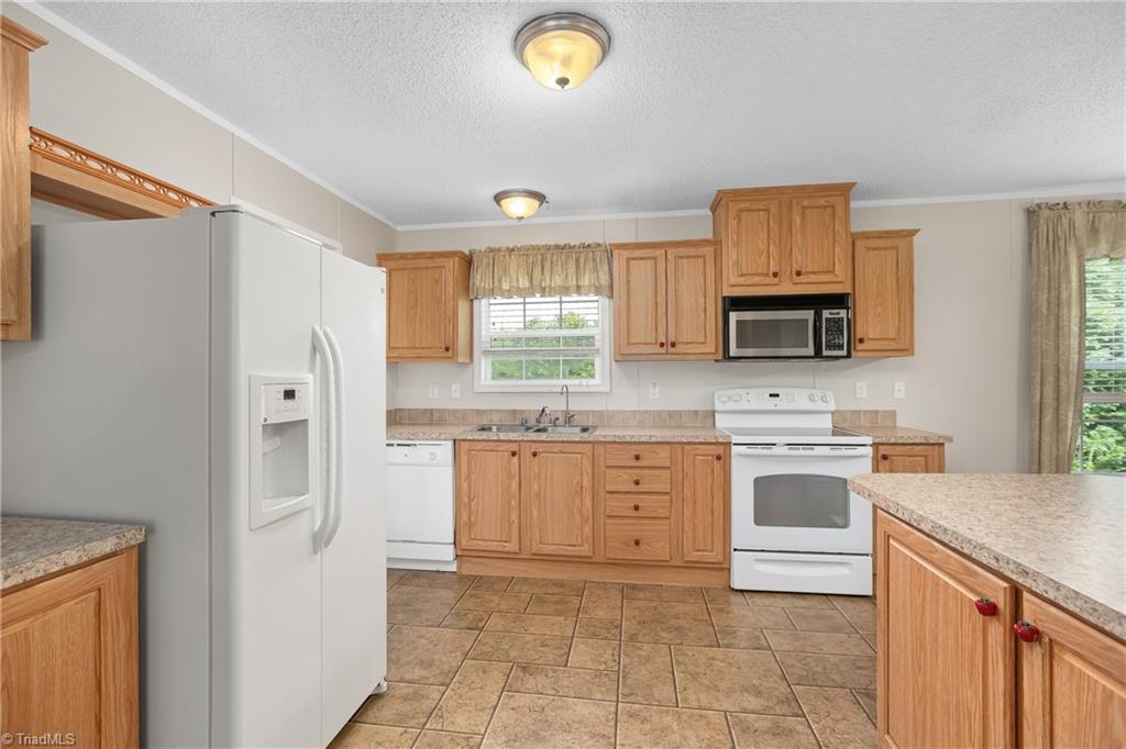 1368 Hope Beasley Road Sandy Ridge, NC 27046 - Photo 9 of 42 Gallery Image 9