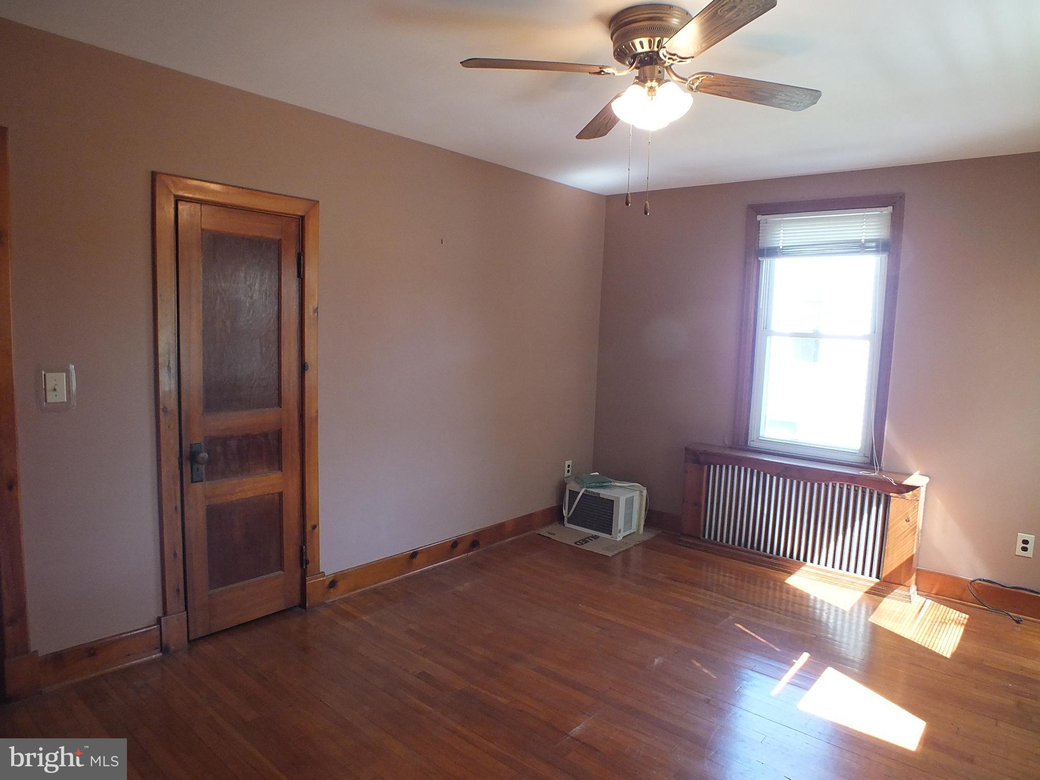 543 Poole Road Westminster, MD 21157 - Photo 16 of 31 Main floor master bedroom is roomy and bright !