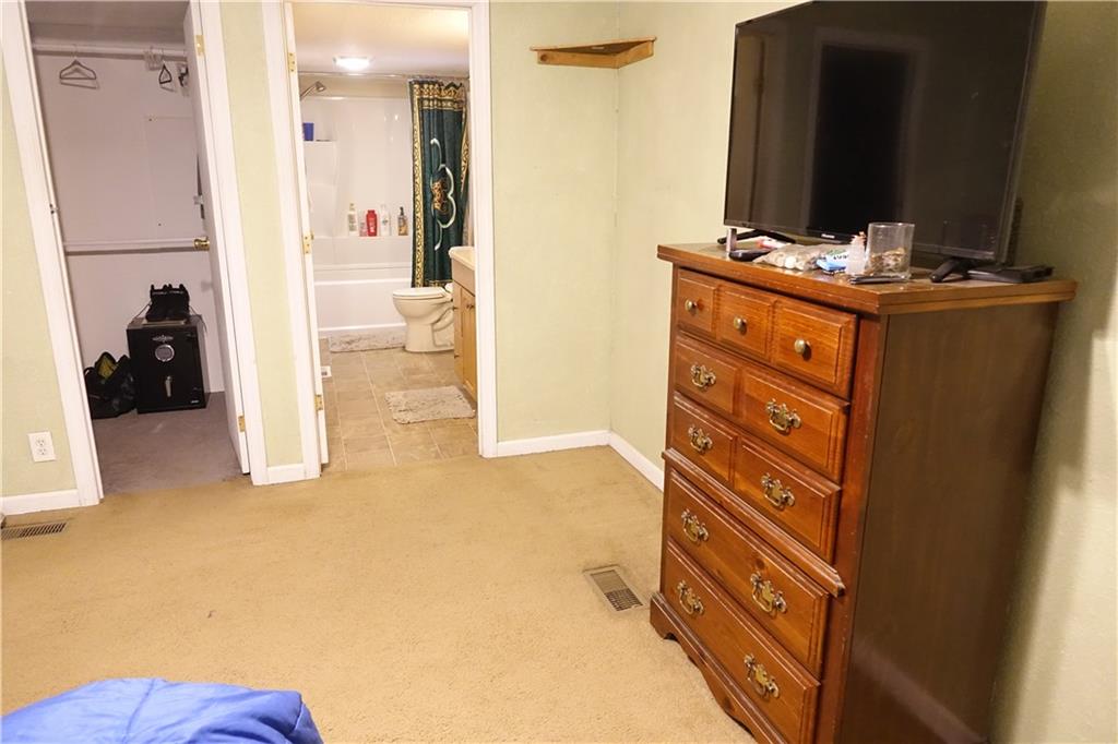 623 South Clearfield Road Cabot, PA 16023 - Photo 13 of 38