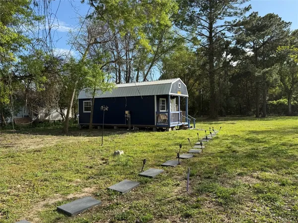 $1,600 | 13298 County Road 190, Unit PECAN, Alvin, TX 77511