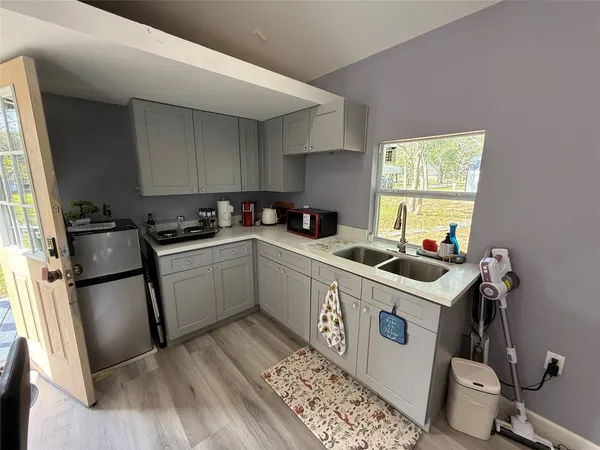 $1,600 | 13298 County Road 190, Unit PECAN, Alvin, TX 77511