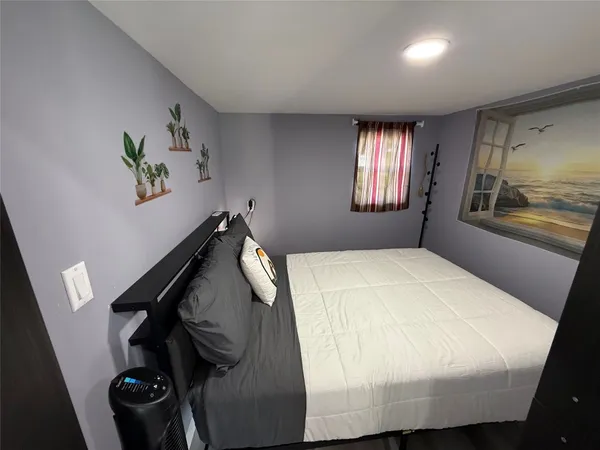 $1,600 | 13298 County Road 190, Unit PECAN, Alvin, TX 77511