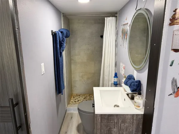 $1,600 | 13298 County Road 190, Unit PECAN, Alvin, TX 77511