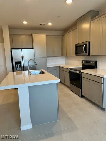 $1,850 | 860 Angwin Lane, Henderson, NV 89011