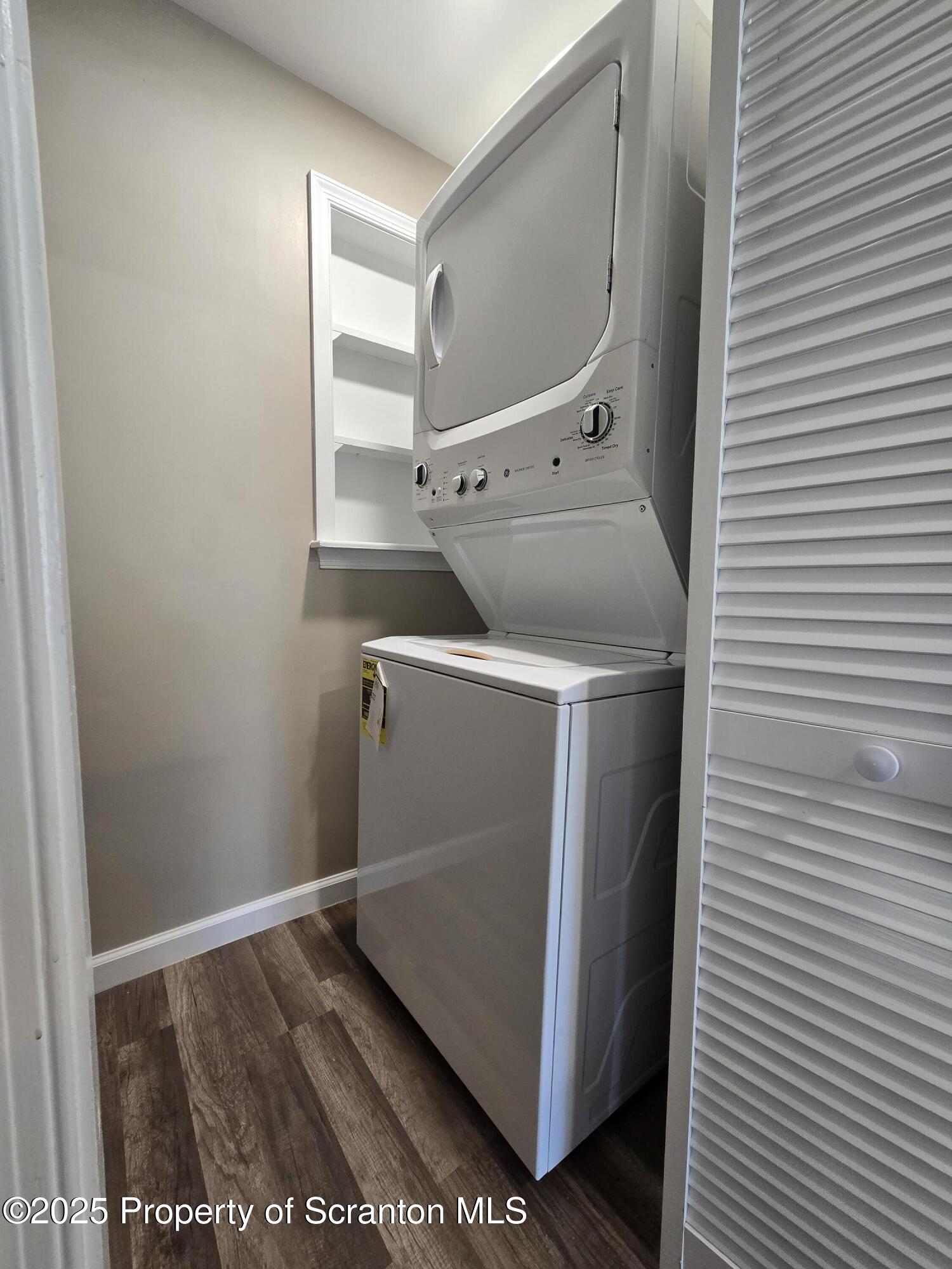 134 Chestnut Street Factoryville, PA 18419 - Photo 20 of 33 a utility room with dryer and washer