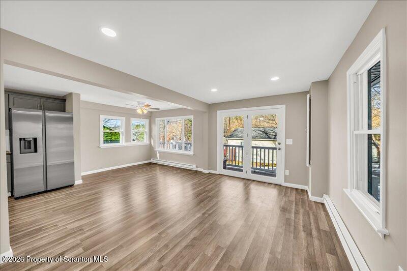 134 Chestnut Street Factoryville, PA 18419 - Photo 5 of 31 Living Room