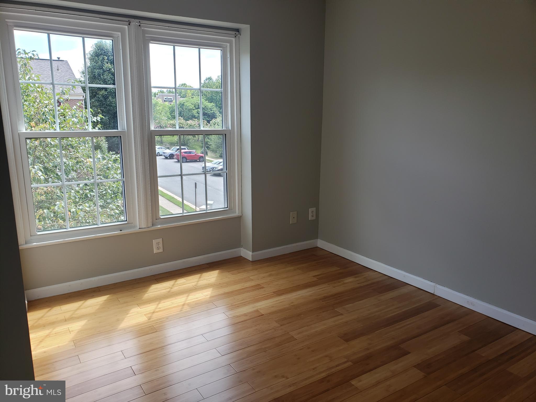 12852 Silvia Loop Woodbridge, VA 22192 - Photo 15 of 20 Second bedroom