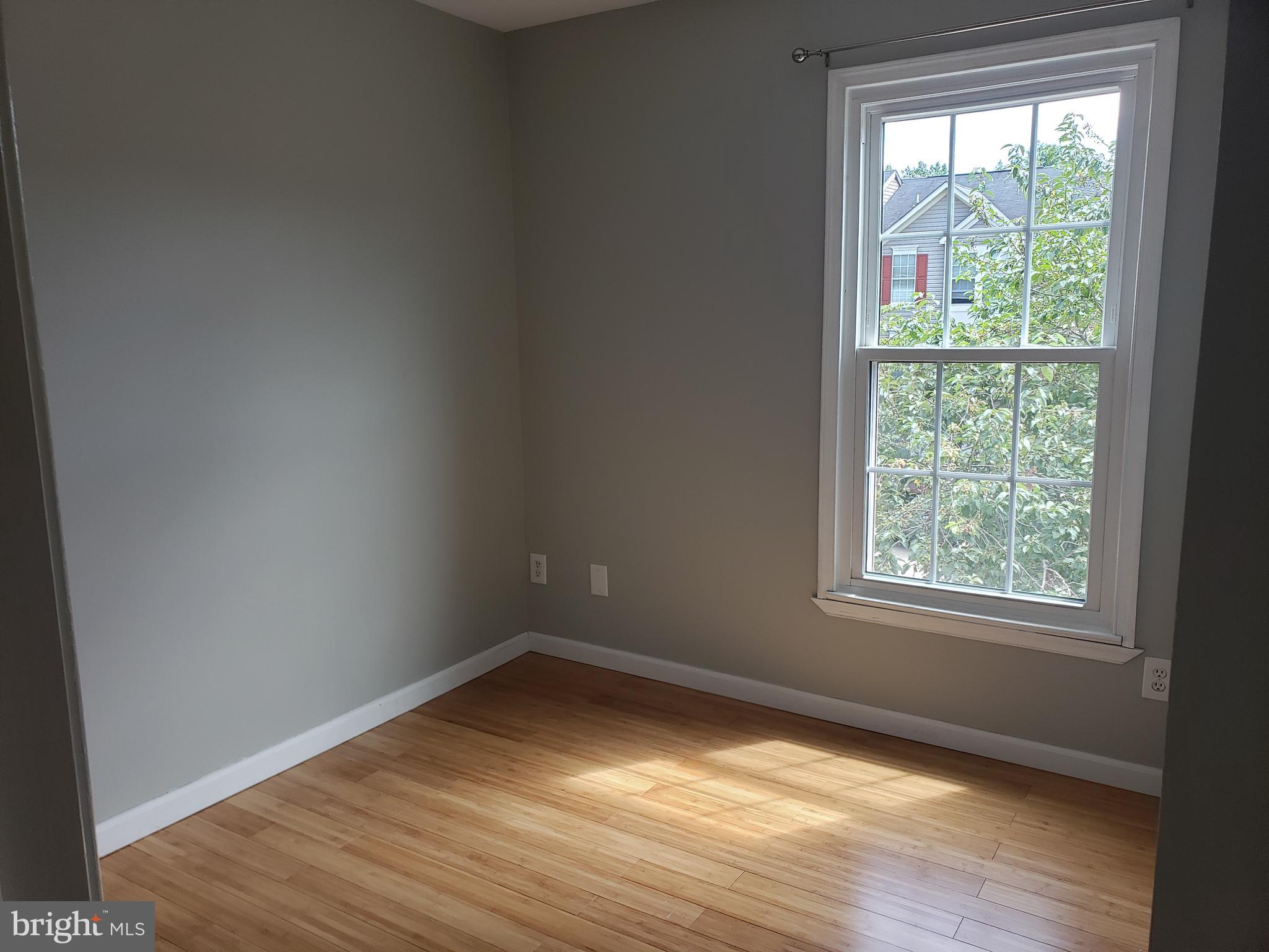 12852 Silvia Loop Woodbridge, VA 22192 - Photo 16 of 20 Third bedroom