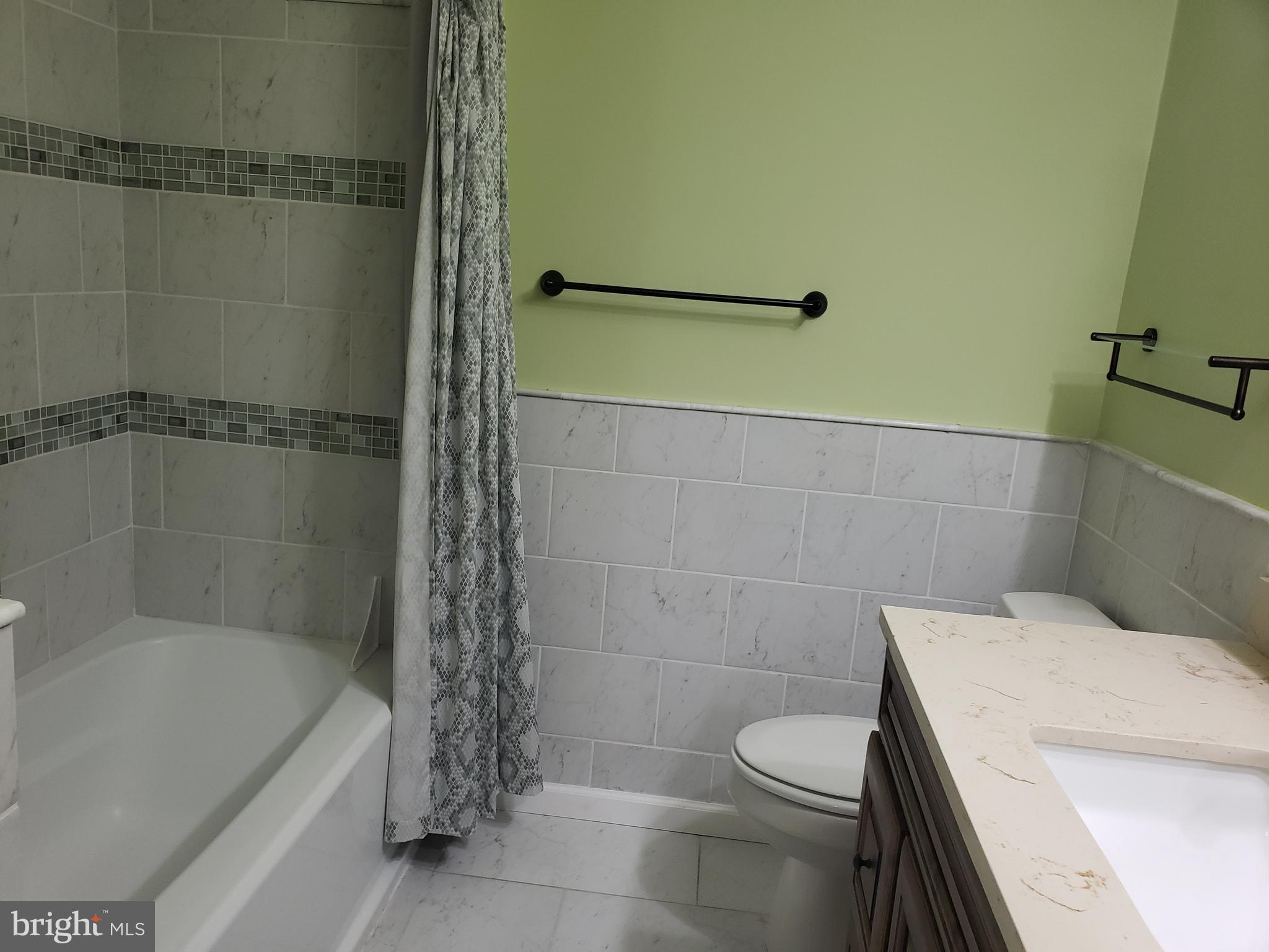 12852 Silvia Loop Woodbridge, VA 22192 - Photo 17 of 20 Remodeled hall bath