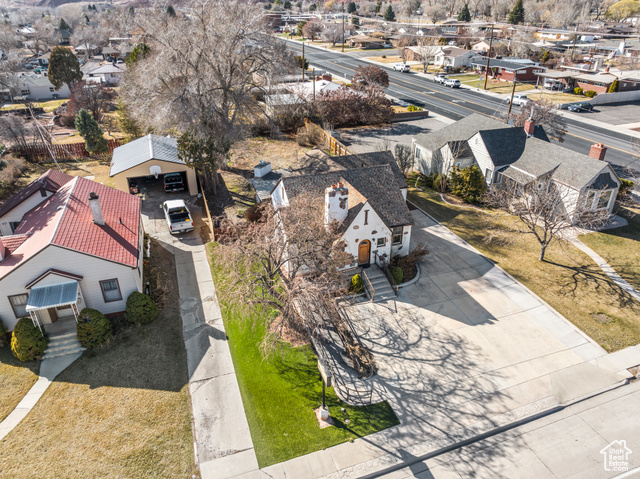465 North Main Street Richfield, UT 84701 - Photo 5 of 43 Drone / aerial view with a residential view