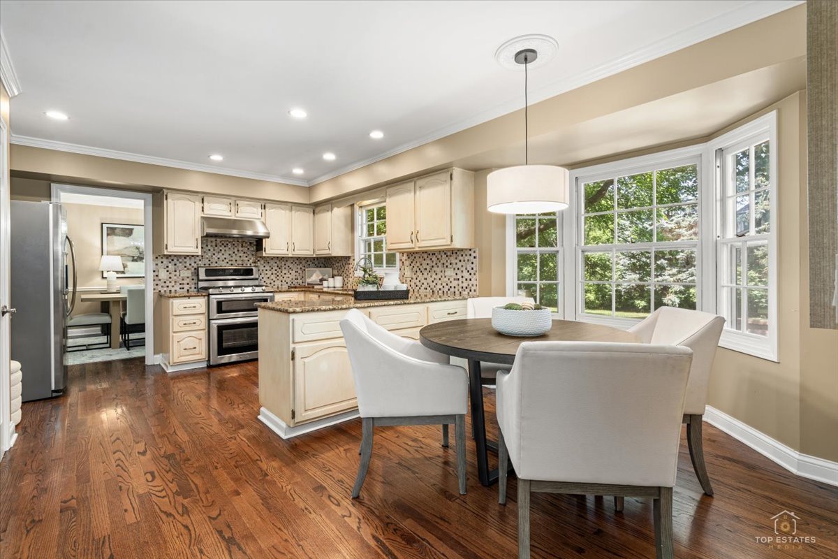 1347 Deep Run Road Naperville, IL 60540 - Photo 11 of 38
