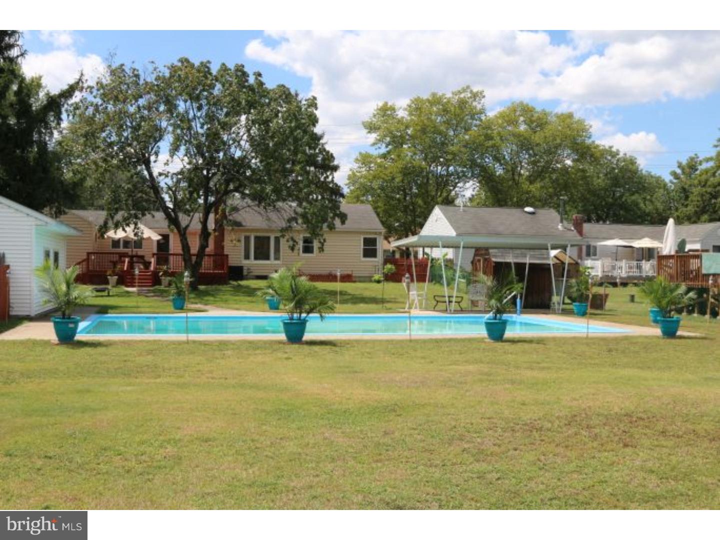611 South Chester Avenue Riverside, NJ 08075 - Photo 2 of 16