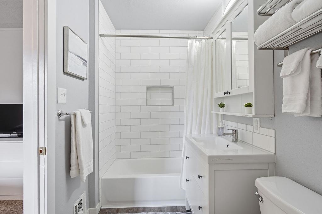 608 East 33rd Avenue Spokane, WA 99203 - Photo 13 of 41