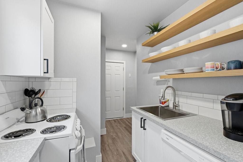 608 East 33rd Avenue Spokane, WA 99203 - Photo 19 of 41