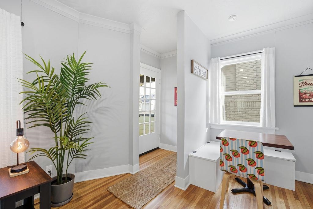 608 East 33rd Avenue Spokane, WA 99203 - Photo 2 of 41