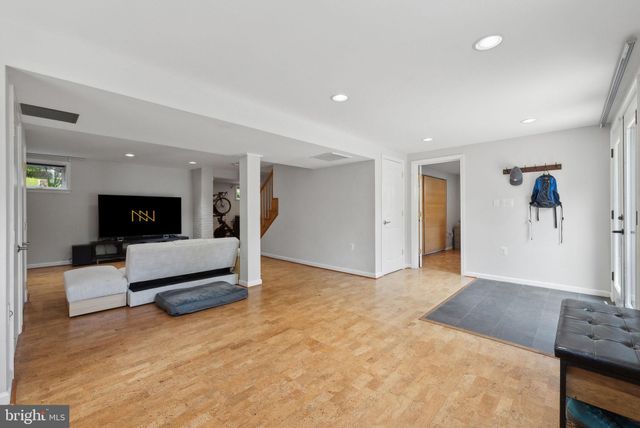 $1,345,000 | 6608 Jerry Place, McLean, VA 22101