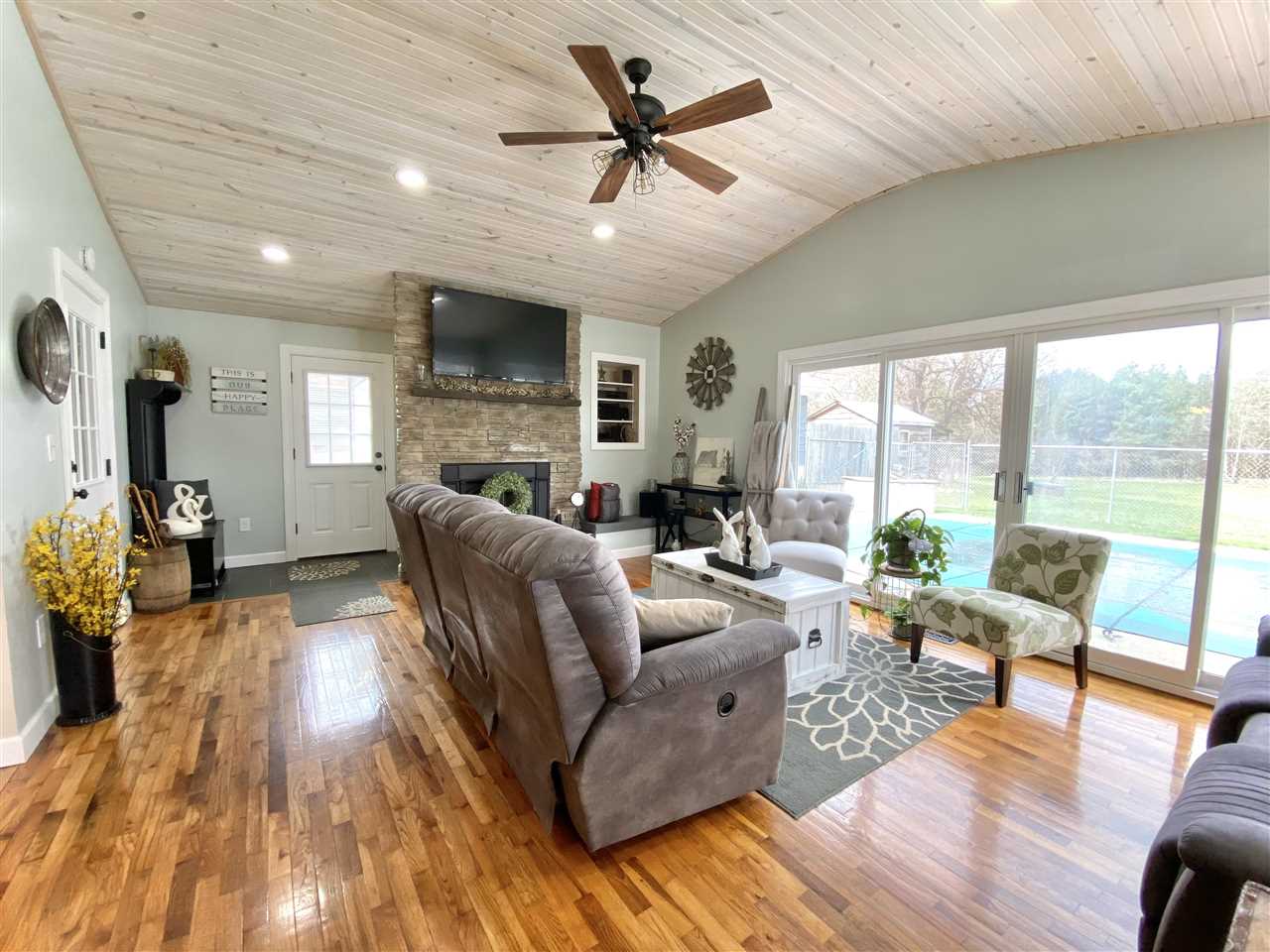 633 Richardson Road Owosso, MI 48867 - Photo 14 of 64 50070798-13.JPG