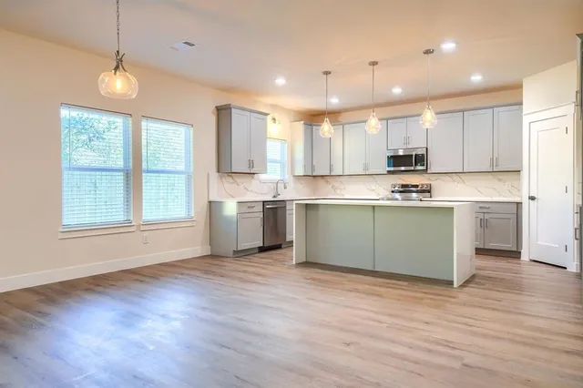 $3,800 | 1115 Bell Street, Arlington, TX 76001