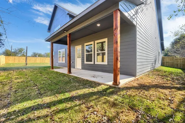 $3,800 | 1115 Bell Street, Arlington, TX 76001