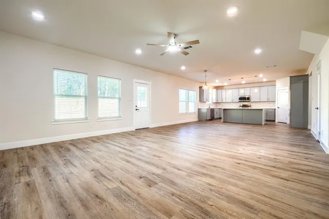 $3,800 | 1115 Bell Street, Arlington, TX 76001