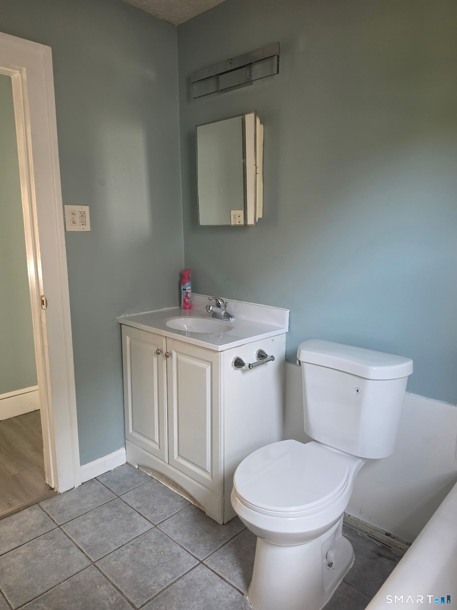 111 George Street Bristol, CT 06010 - Photo 11 of 24 Gallery Image 11