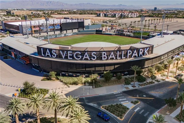 $525,000 | 11676 Hamilton Lk Avenue, Las Vegas, NV 89138