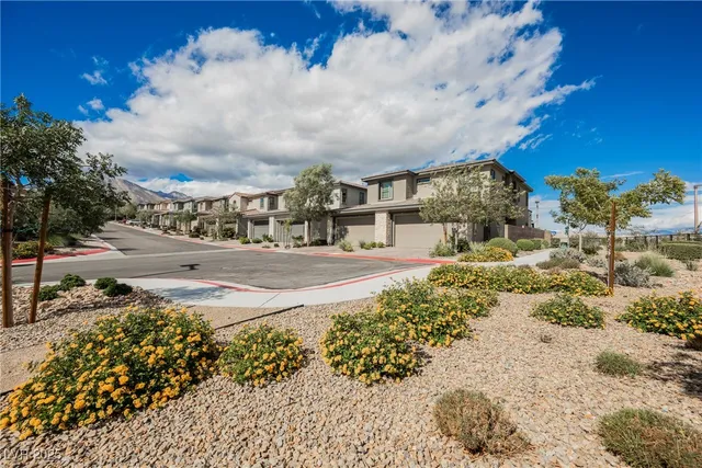 $525,000 | 11676 Hamilton Lk Avenue, Las Vegas, NV 89138