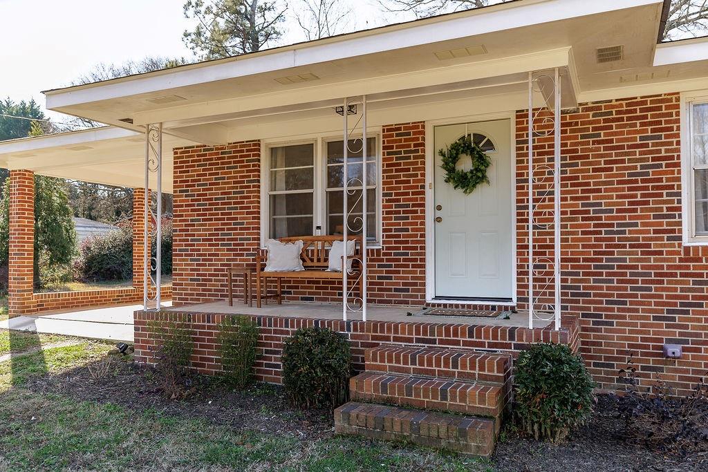 467 Diamond Hill Colbert Road Colbert, GA 30628 - Photo 45 of 50 a front view of a house with a garden