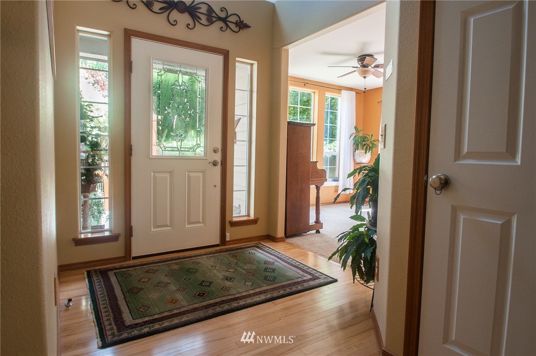 314 197th Place Southwest Bothell, WA 98012 - Photo 3 of 25