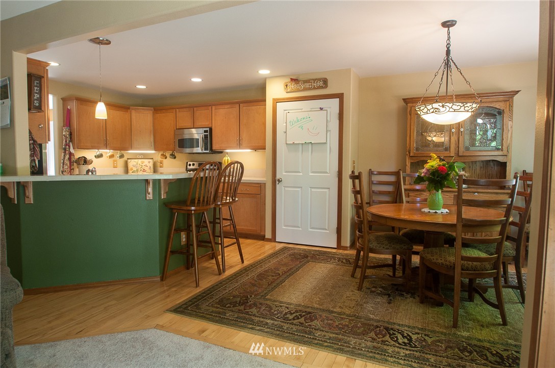 314 197th Place Southwest Bothell, WA 98012 - Photo 4 of 25