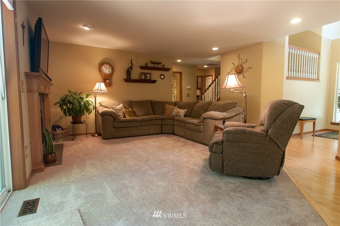 314 197th Place Southwest Bothell, WA 98012 - Photo 5 of 25