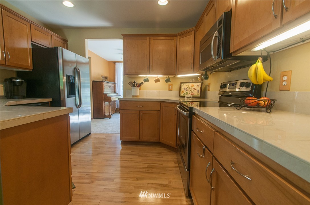 314 197th Place Southwest Bothell, WA 98012 - Photo 7 of 25
