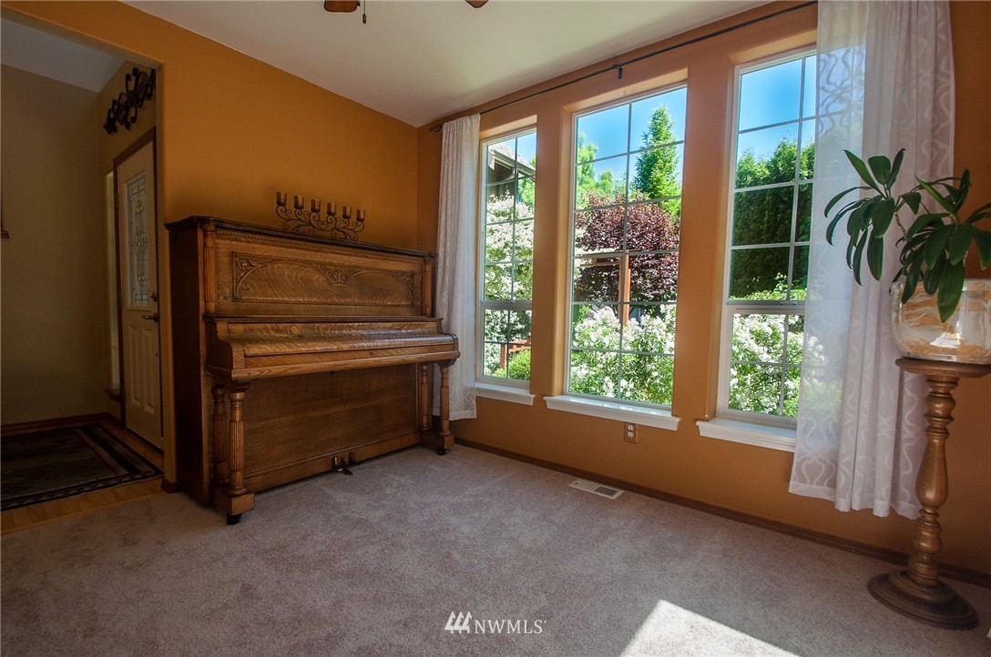 314 197th Place Southwest Bothell, WA 98012 - Photo 8 of 25