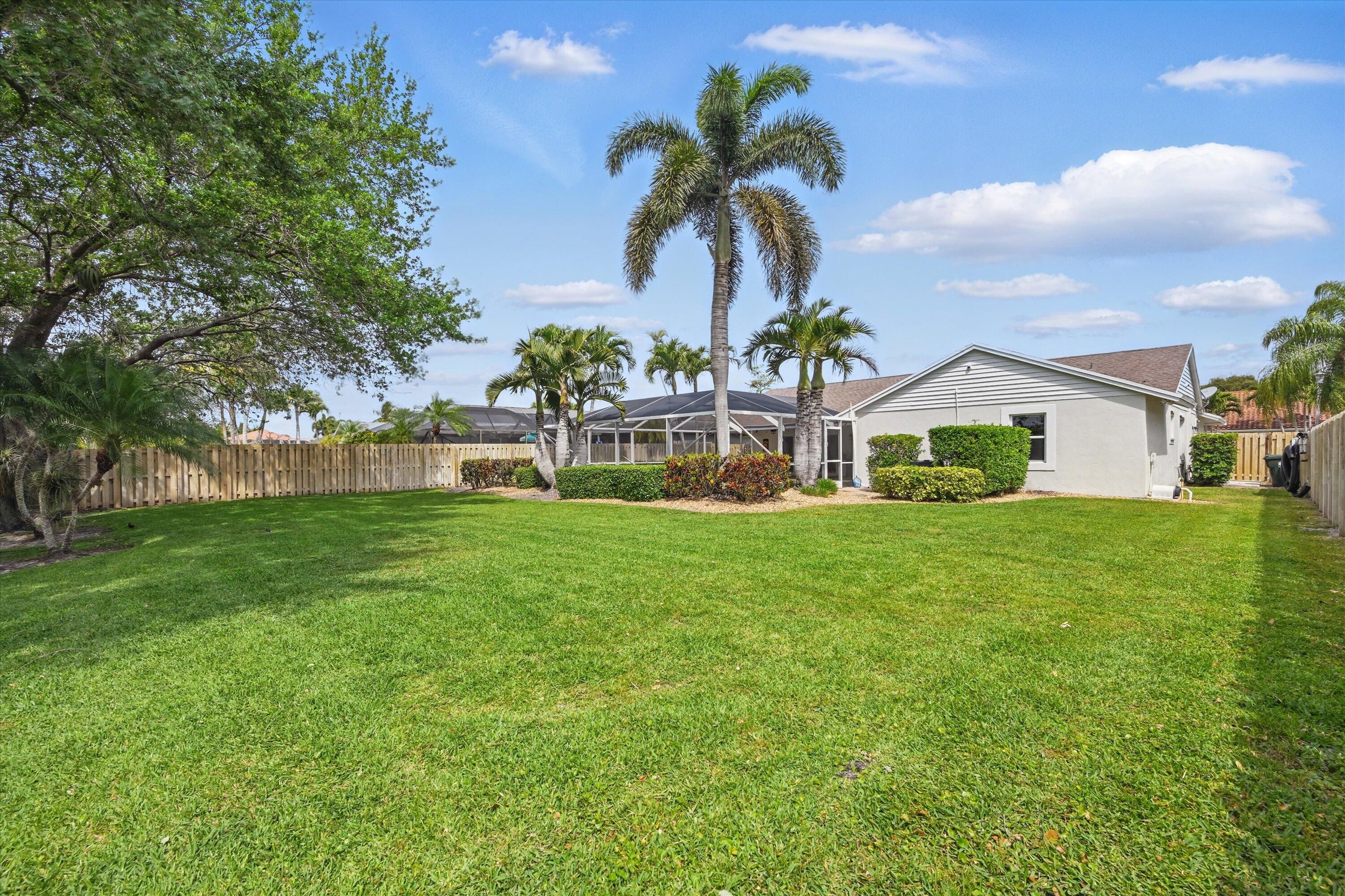 13813 Geranium Place Wellington, FL 33414 - Photo 36 of 39 36-Photo_067