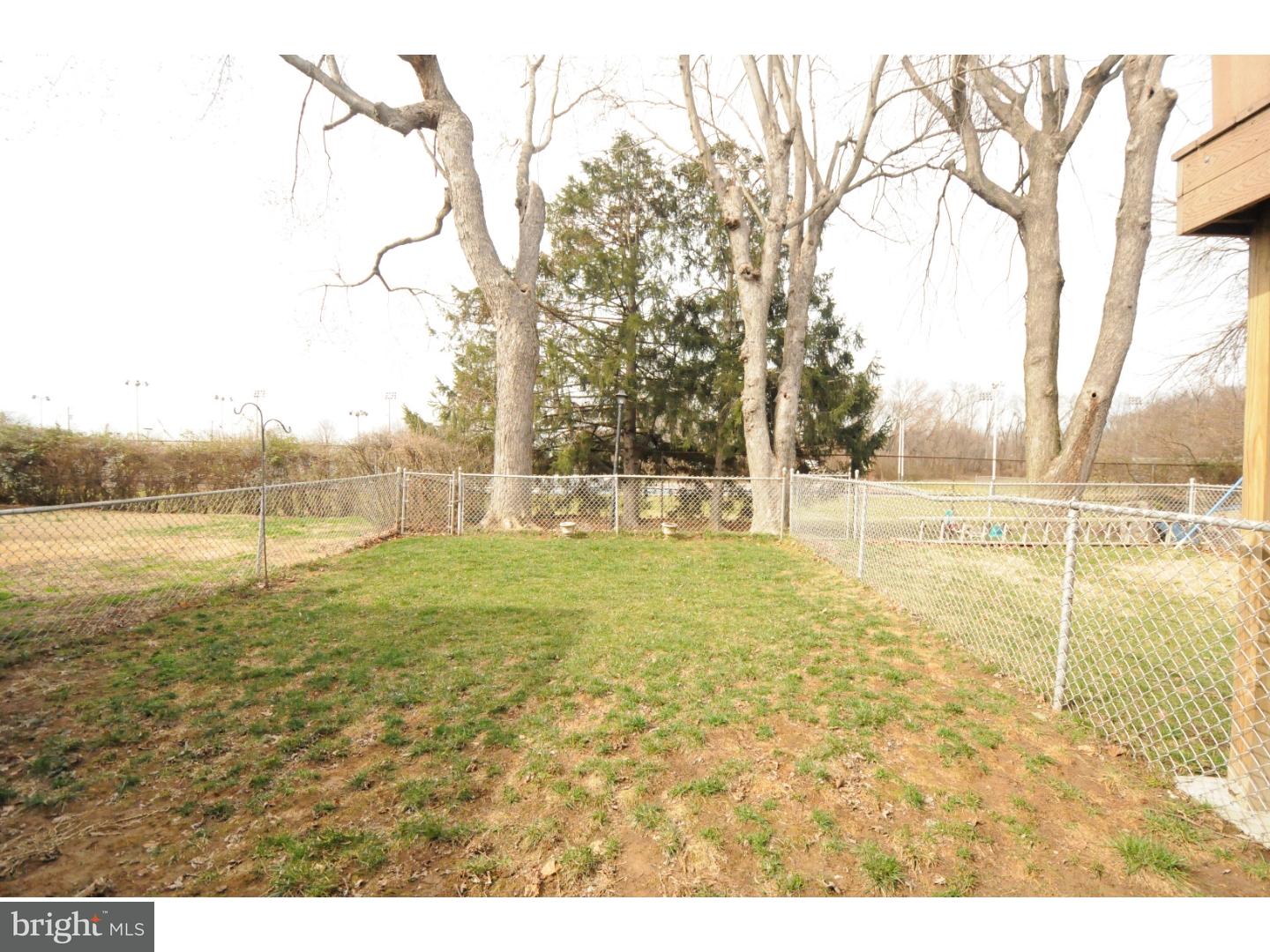 11702 Colman Road Philadelphia, PA 19154 - Photo 18 of 19 Gallery Image 18