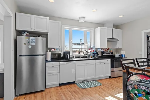 $430,000 | 1222 South Monroe Avenue, Green Bay, WI 54301