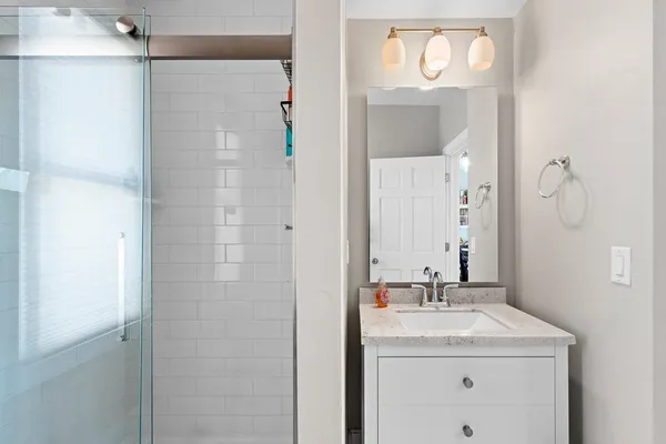 $430,000 | 1222 South Monroe Avenue, Green Bay, WI 54301