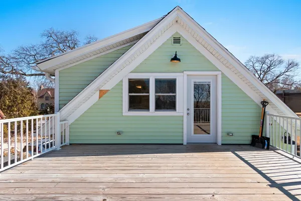 $430,000 | 1222 South Monroe Avenue, Green Bay, WI 54301